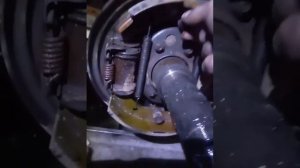 Тойота Тойо Айс 2001г. замена задних колодок.