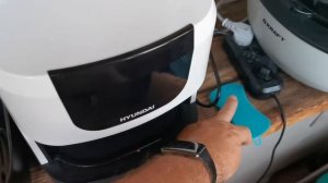 Аэрогриль Hyundai HYF-3554 - это не тефлоновое покрытие.