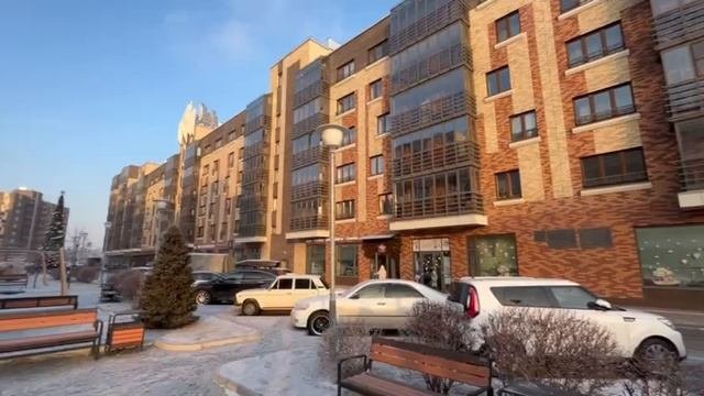 Регатная 4