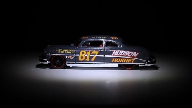 Hot Wheels '52 Hudson Hornet Rod Squad [2021] смотреть онлайн