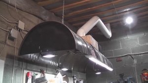 Вытяжной купол в мастерской.