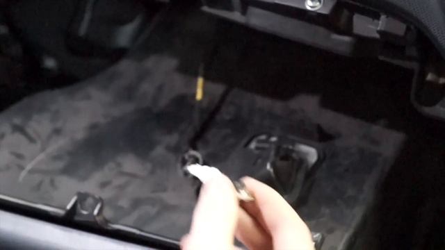 Замена лампы в бардачке mazda3 смотреть онлайн