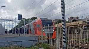 Сдвоенный электропоезд ЭС2Г Ласточка" Рейс Санкт-Петербург - Выборг. На о.п. Удельная!