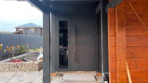 Хотите заказать нестандартную входную дверь в коттедж по привлекательной цене, установка недорого