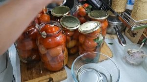 Куда девать крупные томаты? Закрою в банки с мелкими. Отличный рецепт без уксуса и стерлизации