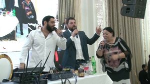 Поют цыгане Наталья Бузылёва, Митя и Василий Крести "А ТО НЕ ВЕТЕР ВЕТКУ КЛОНИТ".