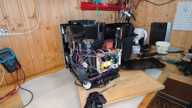 Jura e6 с трудом продавливает воду. А ещё... смотреть онлайн