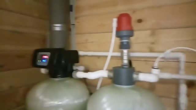 Очистка воды от железа - обезжелезиватель воды с аэрационной колонной. смотреть онлайн