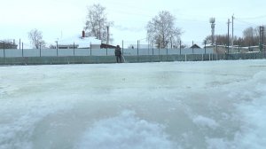 В Бузулуке продолжается заливка катков