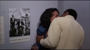 х/ф "Поездка в Америку " 1988г. Папа король приехал в гости к сыну Акиму.