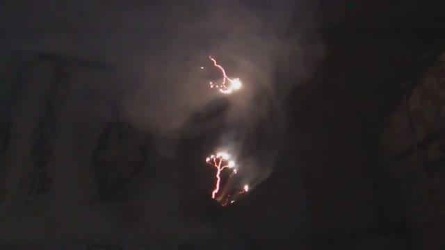 Как с делать выжигатель из трансформатора микров-ки,узоры Лихтенберга,своими руками,простой способ. смотреть онлайн