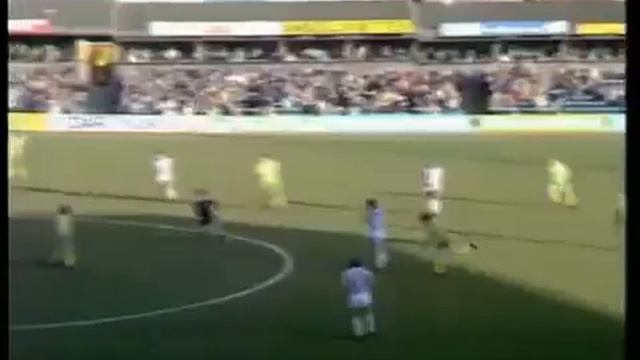 Goal of the season - 1981/82 Cyrille Regis West Bromwich Albion v Norwich City смотреть онлайн