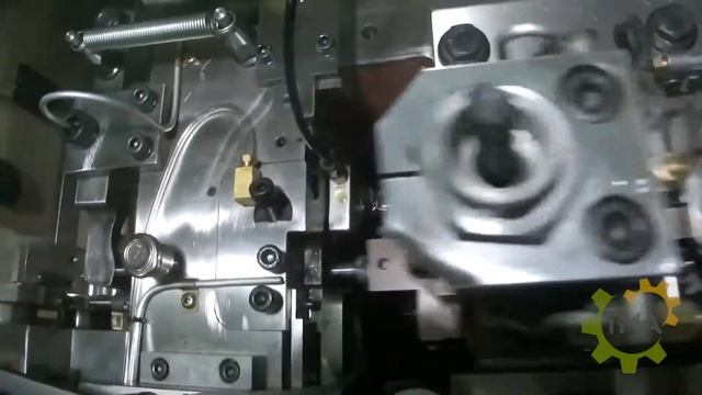 1-Die 2-Blow Micro Cold Heading Machine for Micro Screw RG-105A смотреть онлайн