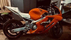Honda cbr600F4i
#Honda#cbr600#cbr600f4i