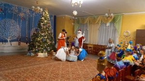 Новогодний утренник подготовительной группы №14