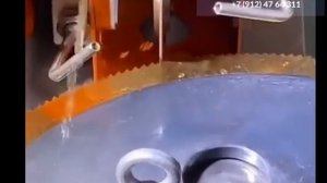 Станок для заточки дисковых пил и отрезных фрез HSS с ЧПУ HSS-500 в работе. - "Профкомплект"