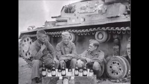 Как 2 советских танкиста потеряв свой танк, натолкнулись на пьяных немцев с танком Что они сделали ?