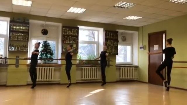 Образцовый художественный коллектив Украины хореографический ансамбль "Ассоль"