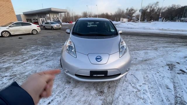 Готов к Продаже Nissan Leaf S 2013 из Америки . 10 Делений плюс Чадемо . Авто из США