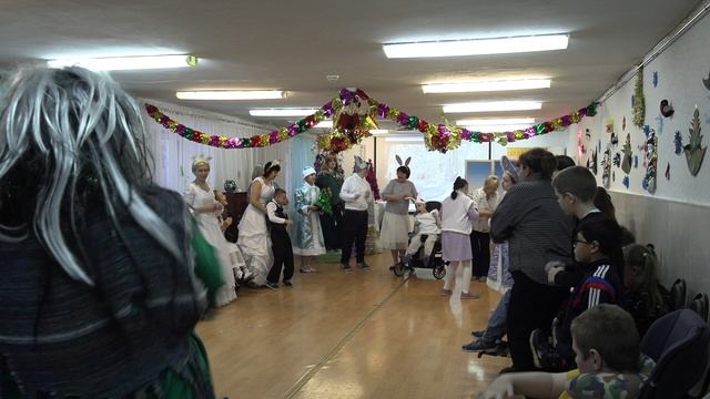 "Новогодняя сказка о неправильной ёлке" смотреть онлайн