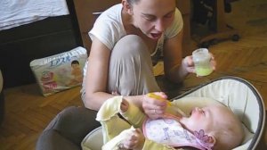 Мама икает, а Ева хохочет...