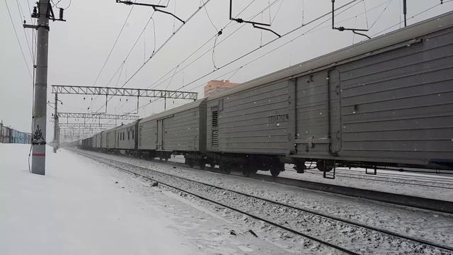 ВЛ11-095А/074 с грузовым поездом смотреть онлайн