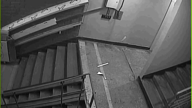 Расправа над инвалидом смотреть онлайн