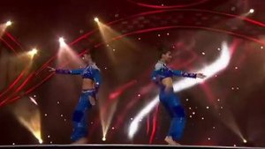 @Vartika Jha vs @Somya dance