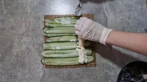 Роллы из огурцов с крабовыми палочками
