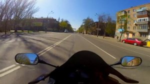 ДВА ПРИДУРКА БЕЗ ГЛУШИТЕЛЯ НА СПОРТБАЙКАХ ПО ГОРОДУ