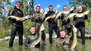 ЖДУТ НАС ТУВИНСКИЕ КРОКОДИЛЫ🐊 ! ПЕСНЯ ПОДВОДНЫХ ОХОТНИКОВ! 🤿