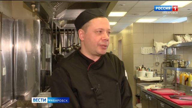 Весеннее «солнце» – на каждом столе: секреты рецептов блинов показали в Хабаровске