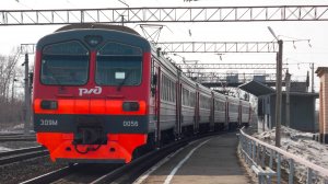 Электропоезд ЭД9М-0056. Прибытие.