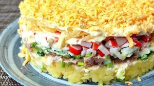 Очень вкусный салат с тунцом и крабовыми палочками.