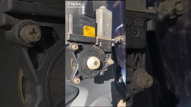 мотор стеклоподъёмника на Ниссан Альмера классик