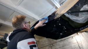 ТОЙОТА HOAH (быстрый ремонт и покрас внутрянки двери)