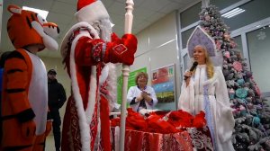 SHAMAN и Е.Мизулина поздравили детей в Детской Городской Больнице г.Москвы. 27.12.23г.