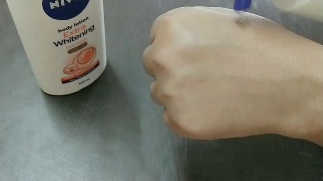 Nivea Extra whitening Body lotion Spf-15 review/nivea whitening bodylotion comparison/skin whitenin