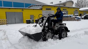 Продажа трактора (как работает при уборке снега)