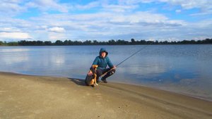 ПЕРВАЯ ОСЕННЯЯ РЫБАЛКА НА СПИННИНГ 2025. ЛОВЛЯ ЩУКИ С ЛОДКИ В СЕНТЯБРЕ.