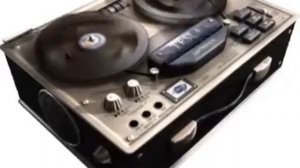 Футаж ретро каатушечный магнитофон