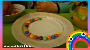 Радуга из Skittles Опыты для детей Dasha TV