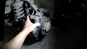 НИВА ШЕВРОЛЕ - замена передних тормозных колодок - легко ! Дела огородные и ....