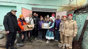 В Геническ в с новогодними подарками и гумпомощью приехали московские единороссы