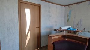 Клеим обои зимой.