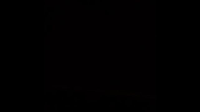 Обзор работы самодельного фонарика в темноте.