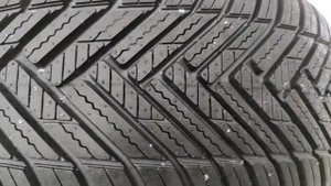 Hankook Kinergy 4S 2 H750 XL FR M+S 225/45R17 94W Ganzjahresreifen Auto Reifen im Schnee Winter