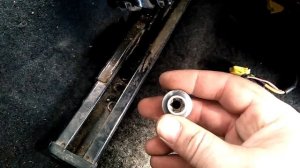 Как сложить передние сиденья у Нивы 2123 Рестайл