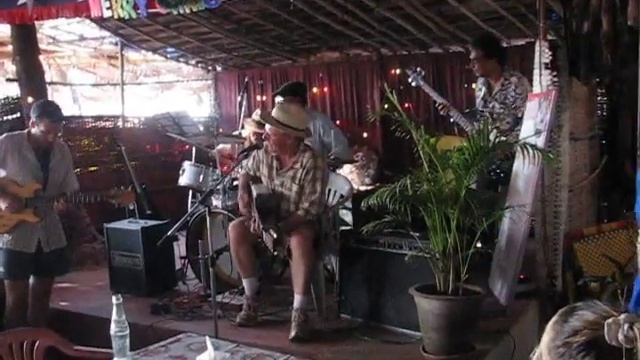 Анджуна маркет, кафе смотреть онлайн