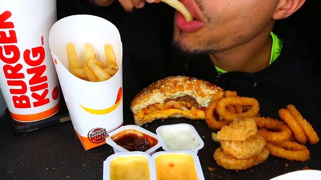 ASMR BURGER KING MUKBANG 먹방 | CHICKEN NUGGETS FRIES ONION RINGS WHOPPER CHALLENGE *BIG BITES смотреть онлайн